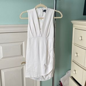 White Lulu’s body con dress